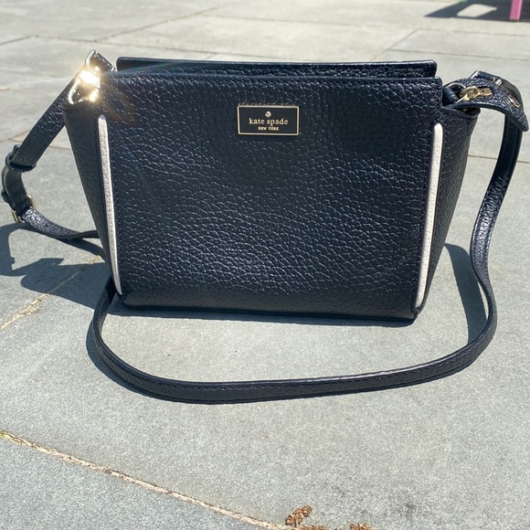 COPY - Kate Spade Crossbody - Picture 1 of 11